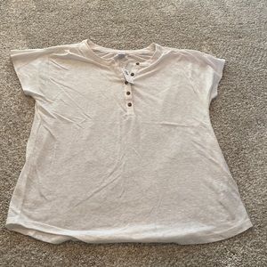 Old Navy white buttoned shirt size M